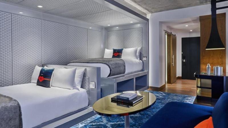 W Aspen Hotell Exteriör bild