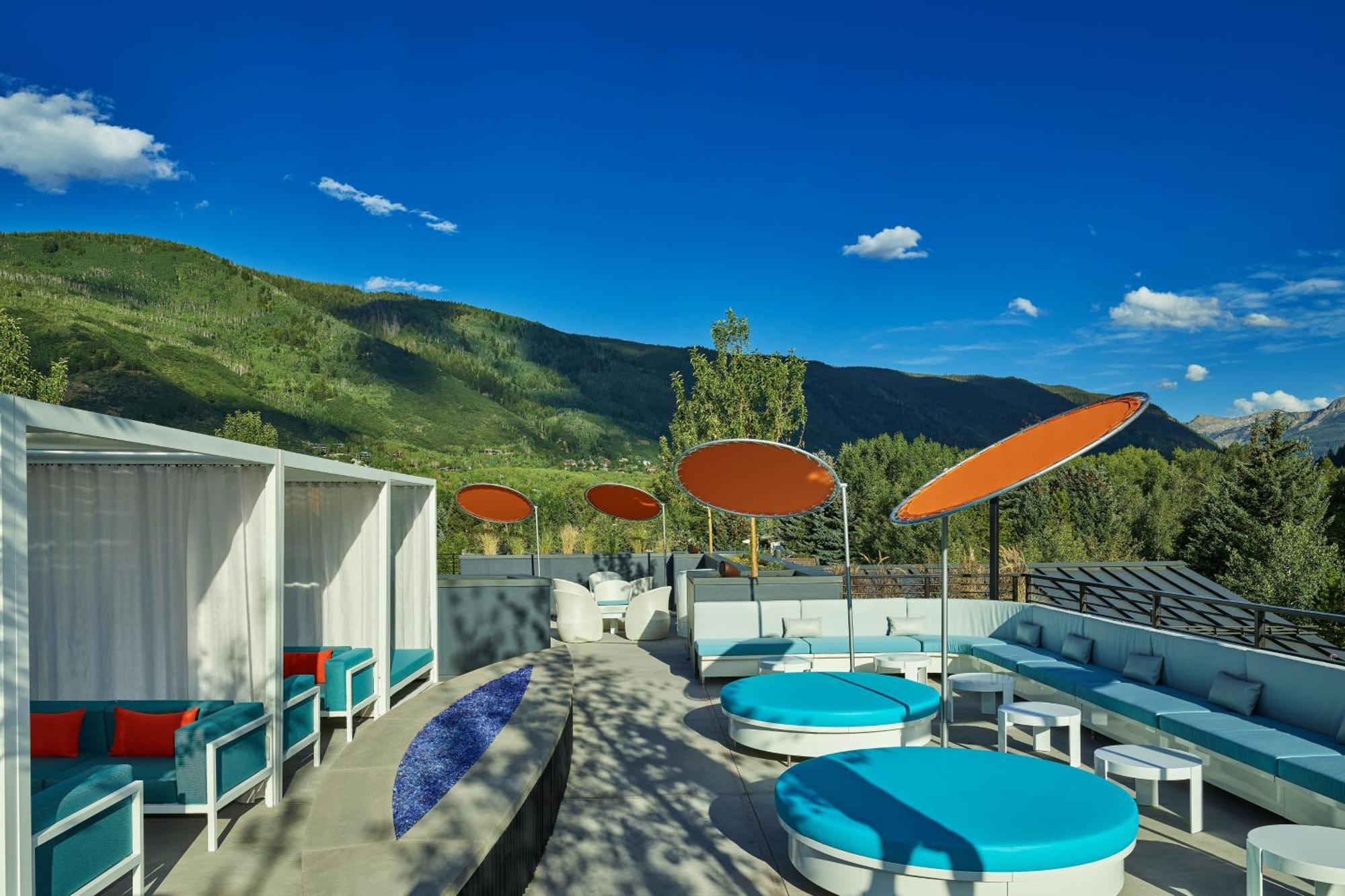 W Aspen Hotell Exteriör bild